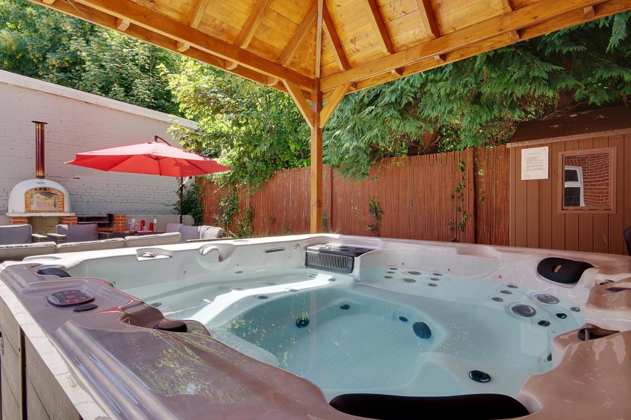 Cragside Villa With Hot Tub Bournemouth Buitenkant foto